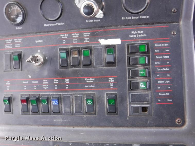 image for item DA1693 2006 Elgin Pelican street sweeper