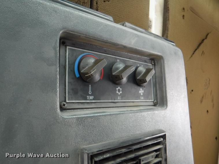 image for item DA1693 2006 Elgin Pelican street sweeper