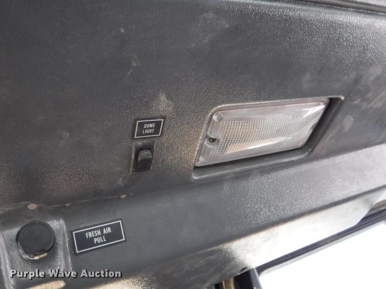 image for item DA1693 2006 Elgin Pelican street sweeper