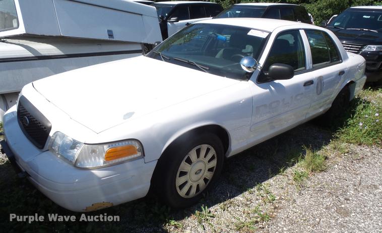 image for item DA1694 2008 Ford Crown Victoria Police Interceptor
