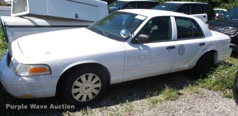 image for item DA1694 2008 Ford Crown Victoria Police Interceptor