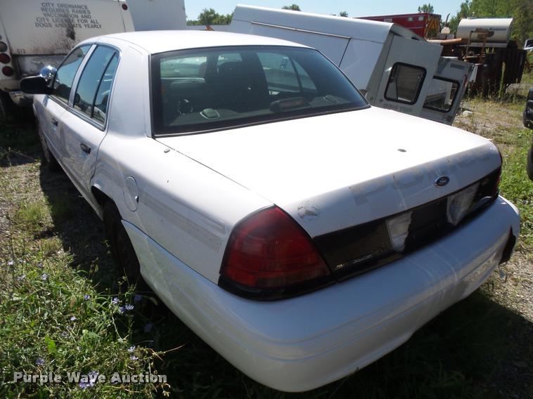 image for item DA1694 2008 Ford Crown Victoria Police Interceptor