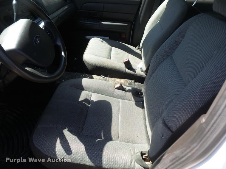 image for item DA1694 2008 Ford Crown Victoria Police Interceptor