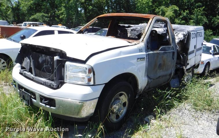 image for item DA1698 2005 Ford F250 pickup truck