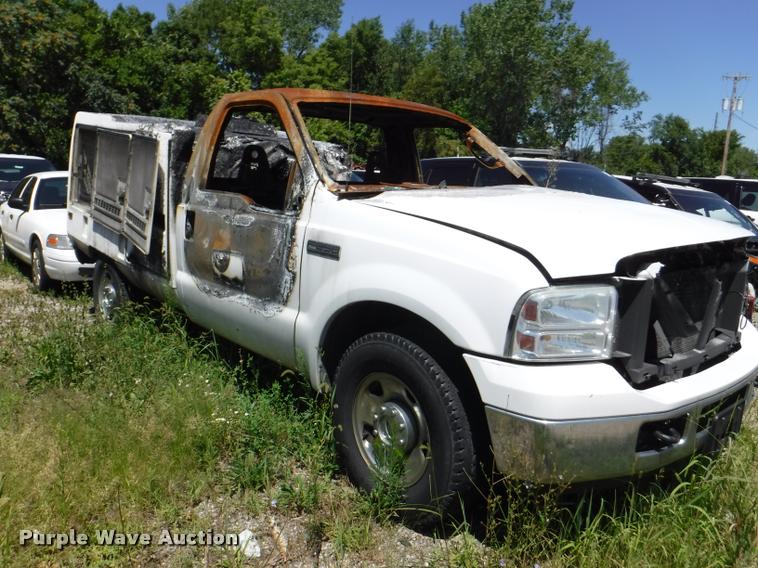 image for item DA1698 2005 Ford F250 pickup truck