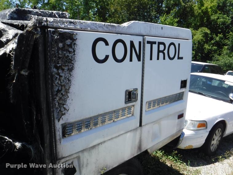 image for item DA1698 2005 Ford F250 pickup truck