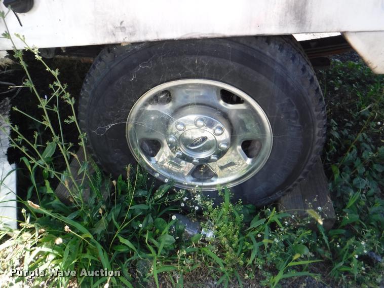 image for item DA1698 2005 Ford F250 pickup truck