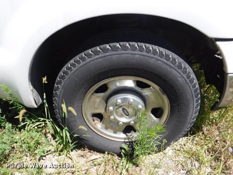 image for item DA1698 2005 Ford F250 pickup truck