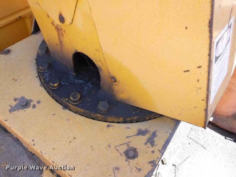 image for item DA1699 1985 Ford F700 bucket truck