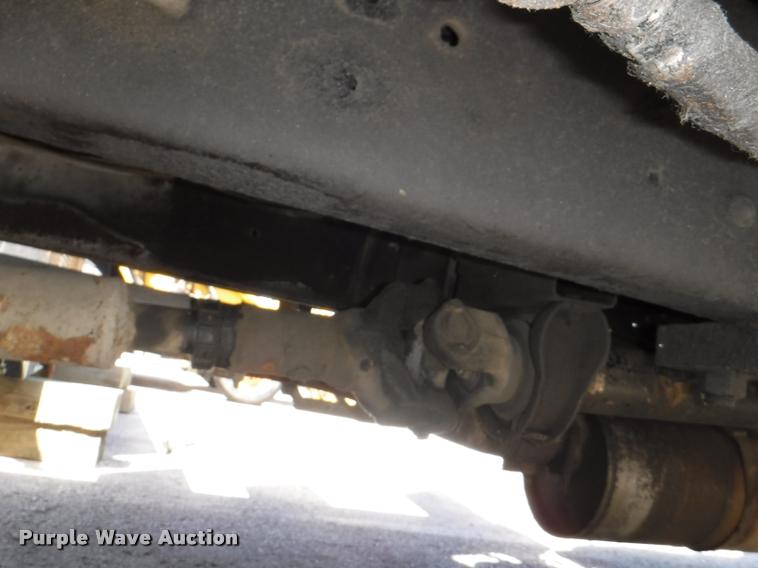 image for item DA1699 1985 Ford F700 bucket truck