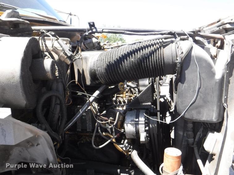 image for item DA1699 1985 Ford F700 bucket truck