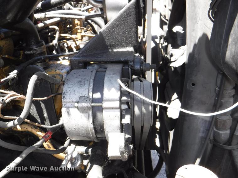 image for item DA1699 1985 Ford F700 bucket truck