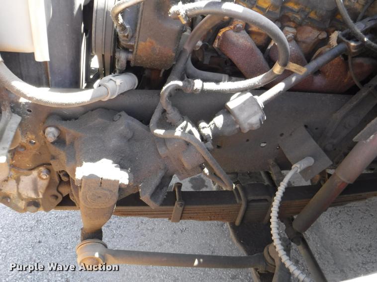 image for item DA1699 1985 Ford F700 bucket truck