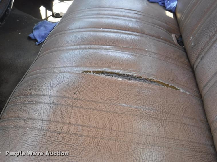 image for item DA1699 1985 Ford F700 bucket truck