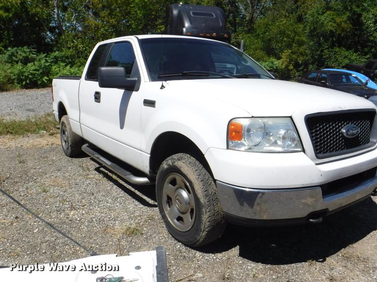 image for item DA1737 2005 Ford F150 SuperCab pickup truck