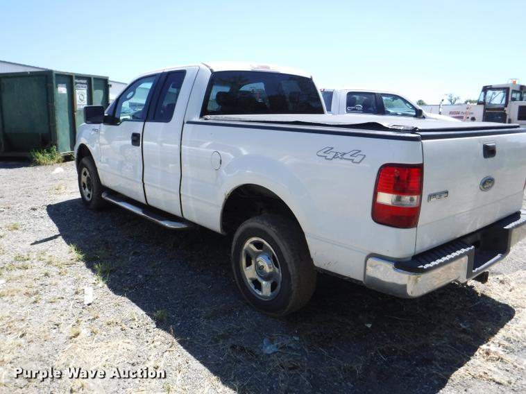 image for item DA1737 2005 Ford F150 SuperCab pickup truck