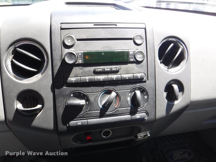 image for item DA1737 2005 Ford F150 SuperCab pickup truck