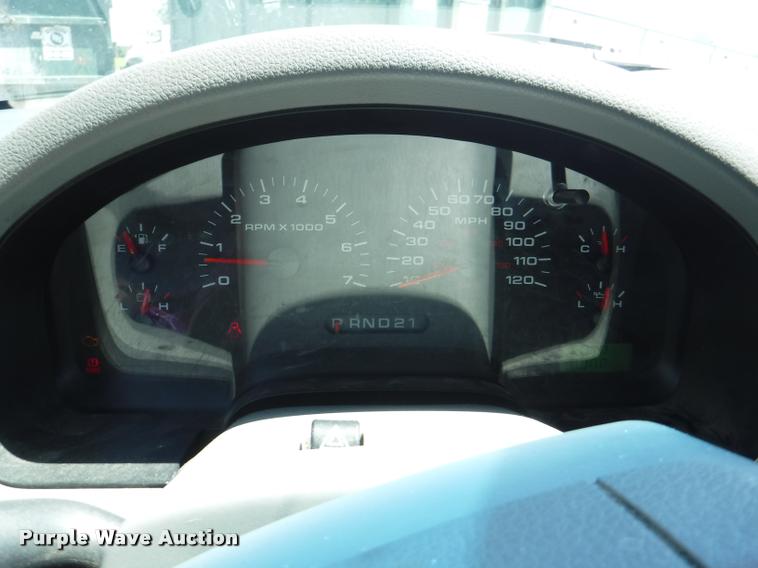 image for item DA1737 2005 Ford F150 SuperCab pickup truck