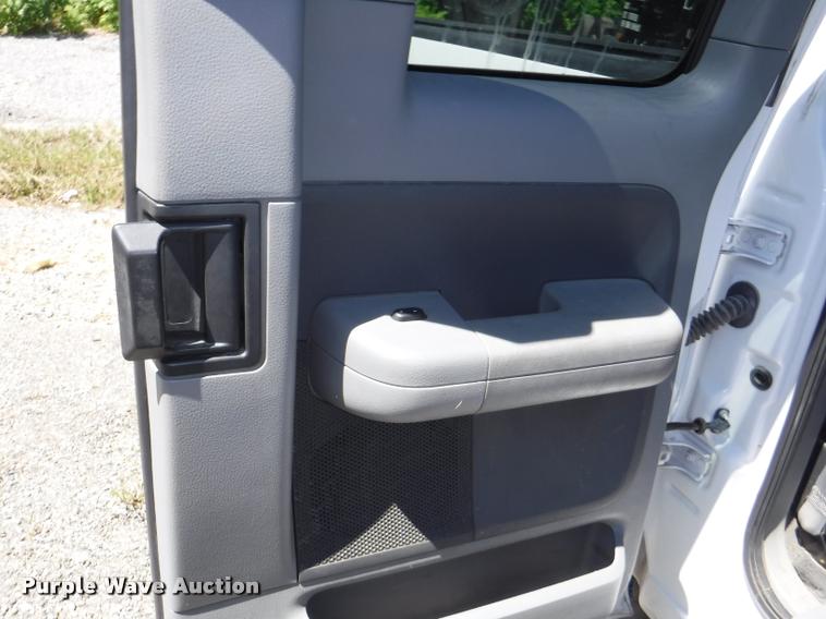 image for item DA1737 2005 Ford F150 SuperCab pickup truck