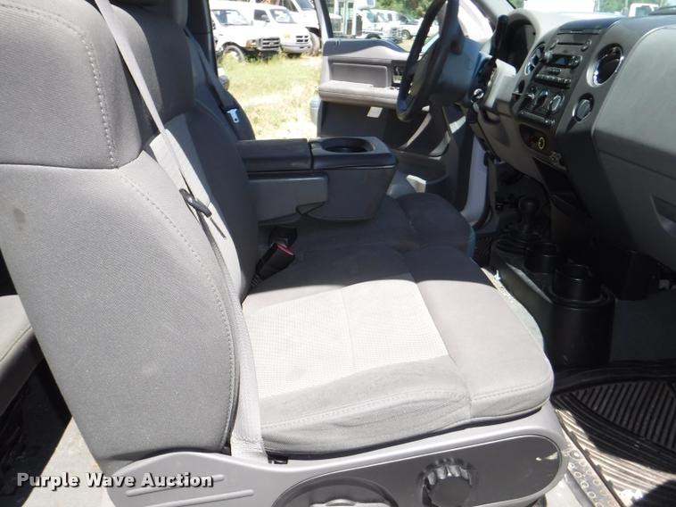 image for item DA1737 2005 Ford F150 SuperCab pickup truck