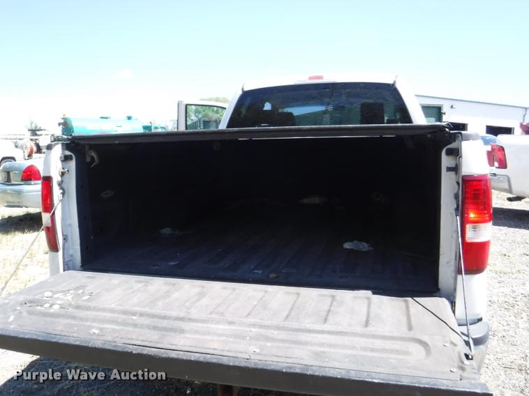 image for item DA1737 2005 Ford F150 SuperCab pickup truck