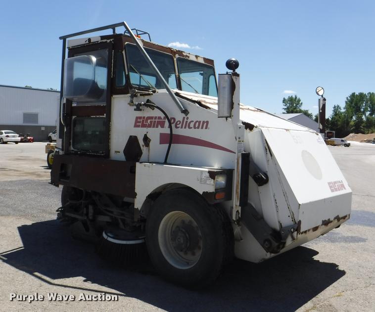 image for item DA1744 2006 Elgin Pelican street sweeper