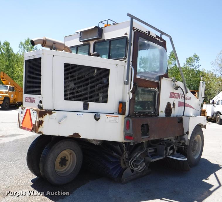 image for item DA1744 2006 Elgin Pelican street sweeper