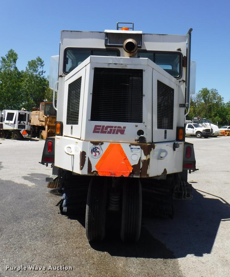 image for item DA1744 2006 Elgin Pelican street sweeper
