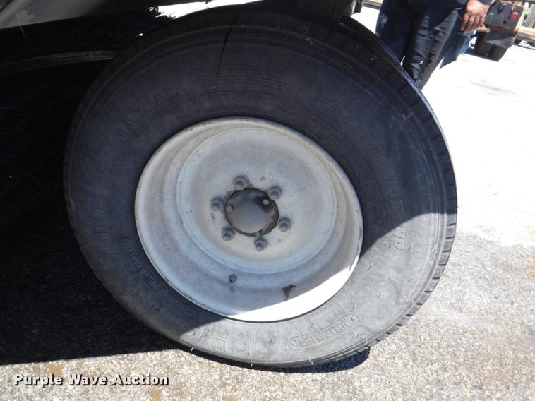 image for item DA1744 2006 Elgin Pelican street sweeper