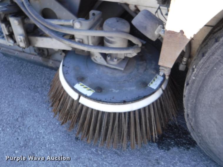 image for item DA1744 2006 Elgin Pelican street sweeper