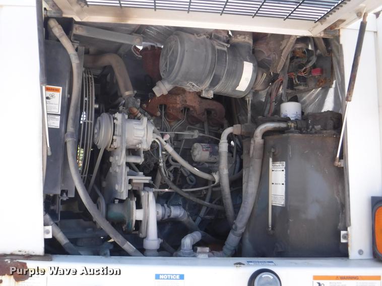 image for item DA1744 2006 Elgin Pelican street sweeper