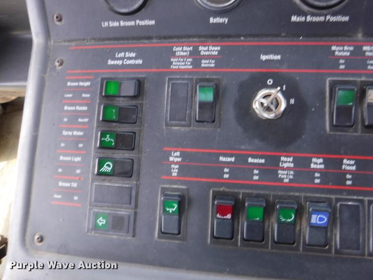 image for item DA1744 2006 Elgin Pelican street sweeper