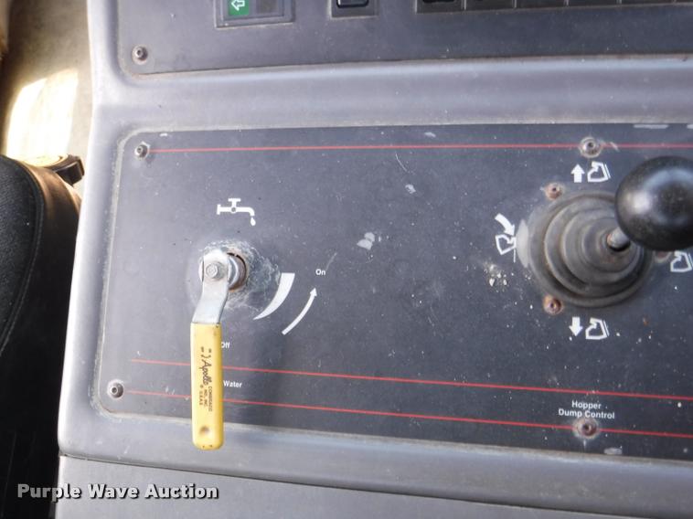 image for item DA1744 2006 Elgin Pelican street sweeper