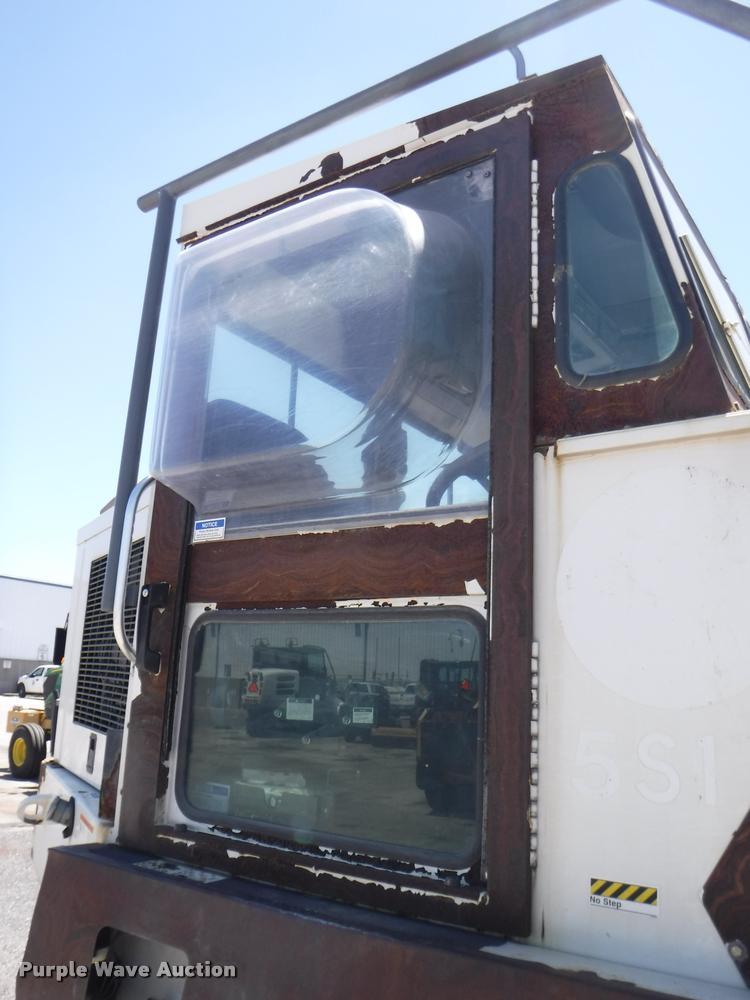 image for item DA1744 2006 Elgin Pelican street sweeper