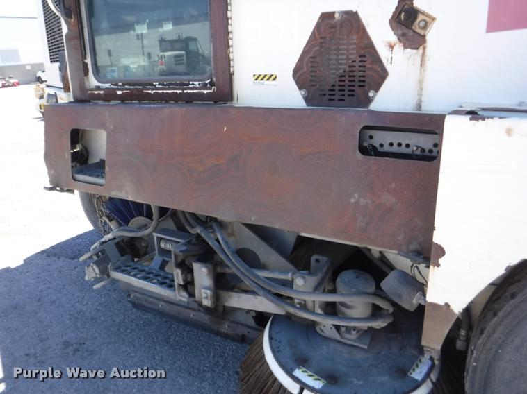 image for item DA1744 2006 Elgin Pelican street sweeper
