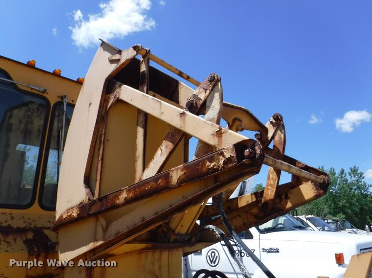 image for item DA1745 1979 Snow Master SMI 5250 snow blower truck