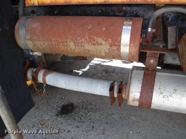 image for item DA1745 1979 Snow Master SMI 5250 snow blower truck