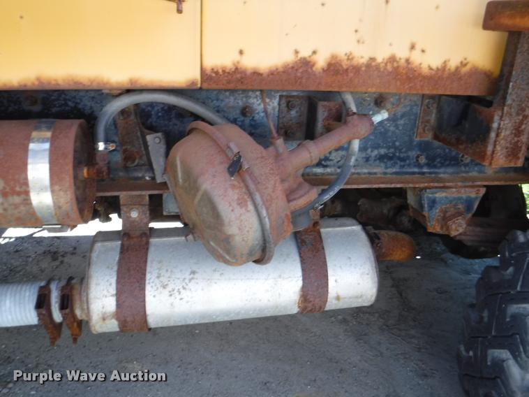 image for item DA1745 1979 Snow Master SMI 5250 snow blower truck