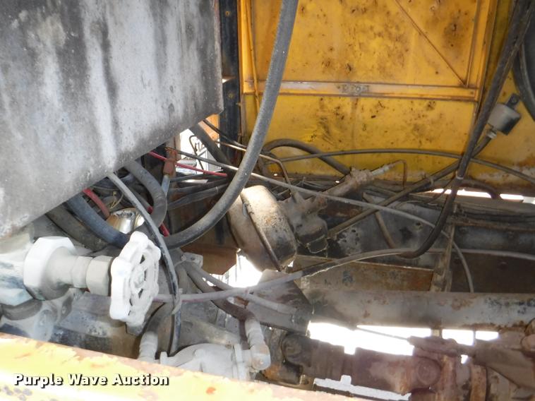 image for item DA1745 1979 Snow Master SMI 5250 snow blower truck