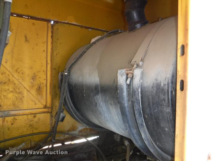 image for item DA1745 1979 Snow Master SMI 5250 snow blower truck