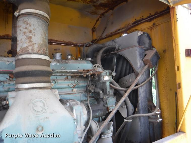 image for item DA1745 1979 Snow Master SMI 5250 snow blower truck