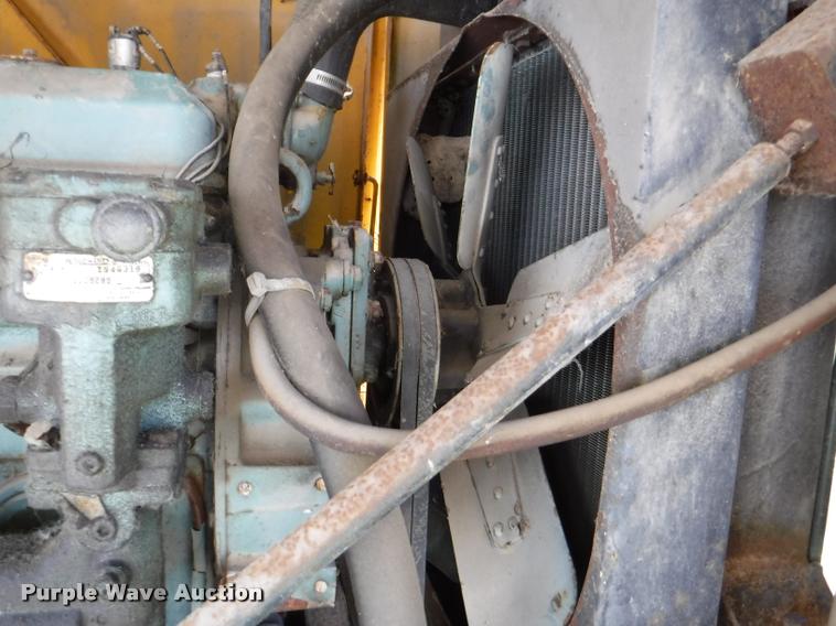 image for item DA1745 1979 Snow Master SMI 5250 snow blower truck