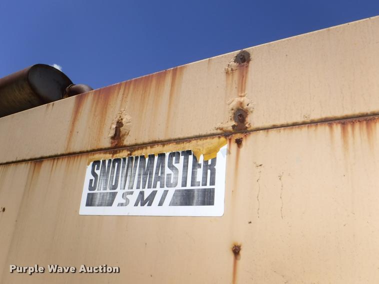 image for item DA1745 1979 Snow Master SMI 5250 snow blower truck