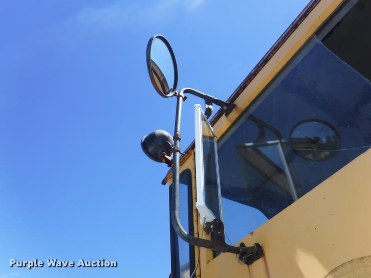 image for item DA1745 1979 Snow Master SMI 5250 snow blower truck