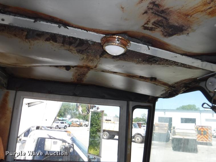 image for item DA1745 1979 Snow Master SMI 5250 snow blower truck