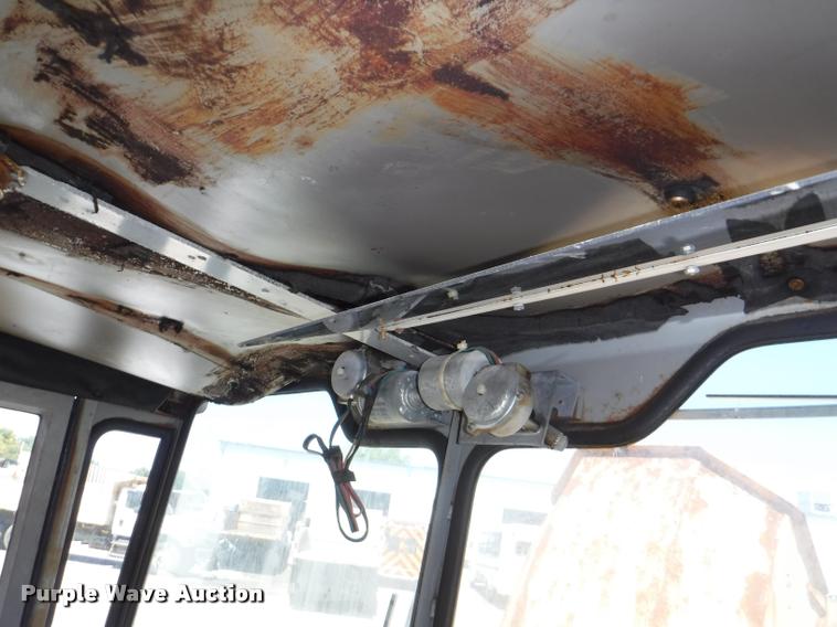 image for item DA1745 1979 Snow Master SMI 5250 snow blower truck