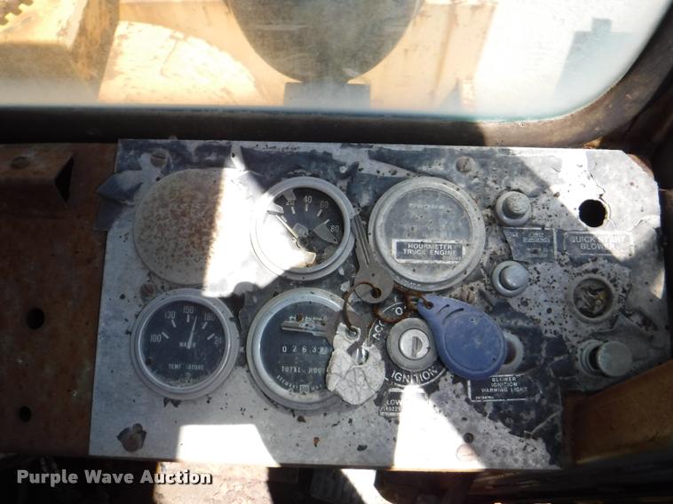 image for item DA1745 1979 Snow Master SMI 5250 snow blower truck