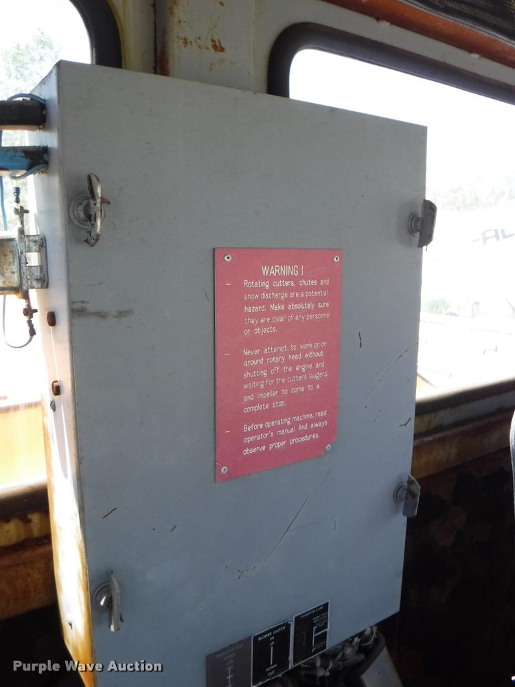 image for item DA1745 1979 Snow Master SMI 5250 snow blower truck