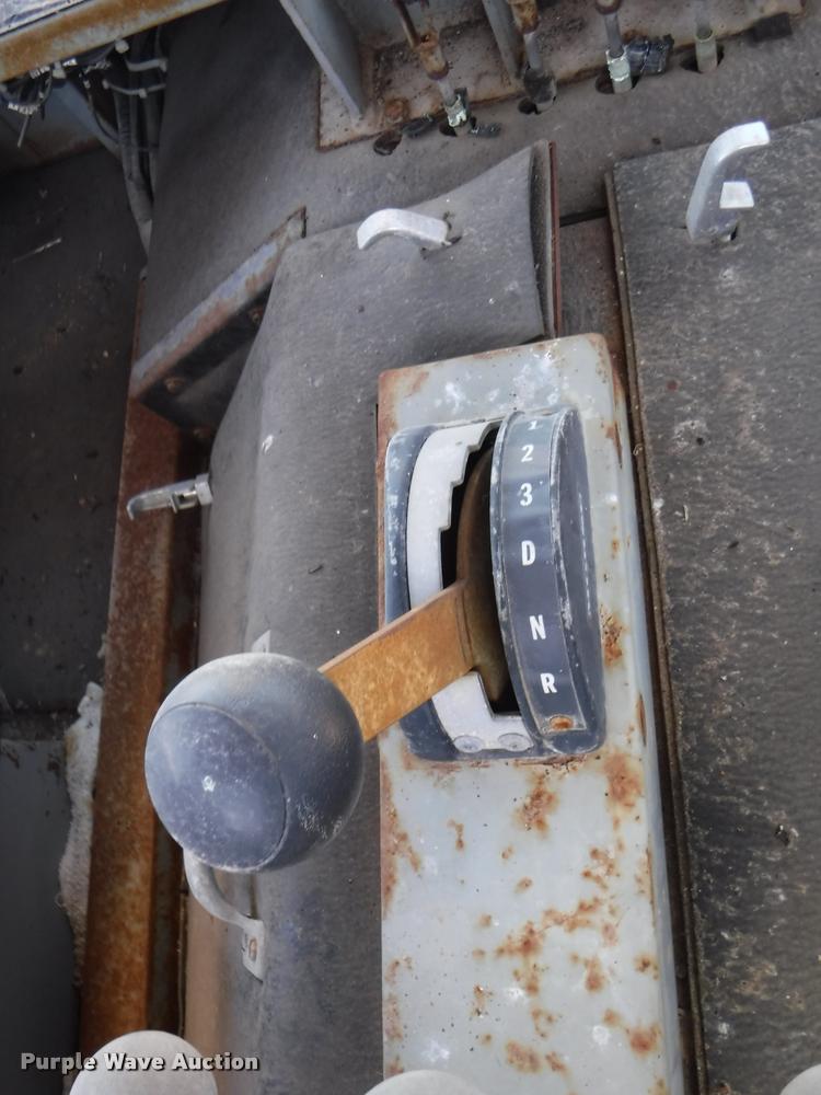 image for item DA1745 1979 Snow Master SMI 5250 snow blower truck