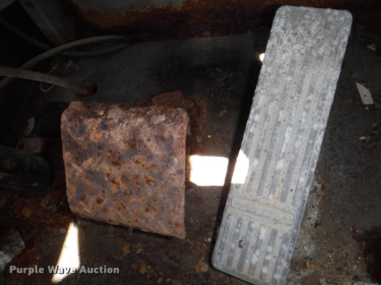 image for item DA1745 1979 Snow Master SMI 5250 snow blower truck